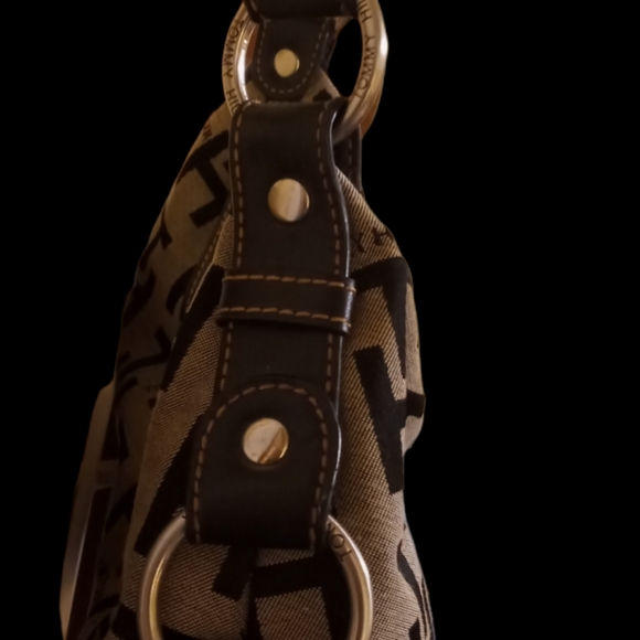 Tommy Hilfiger clutch purse - Picture 9 of 13